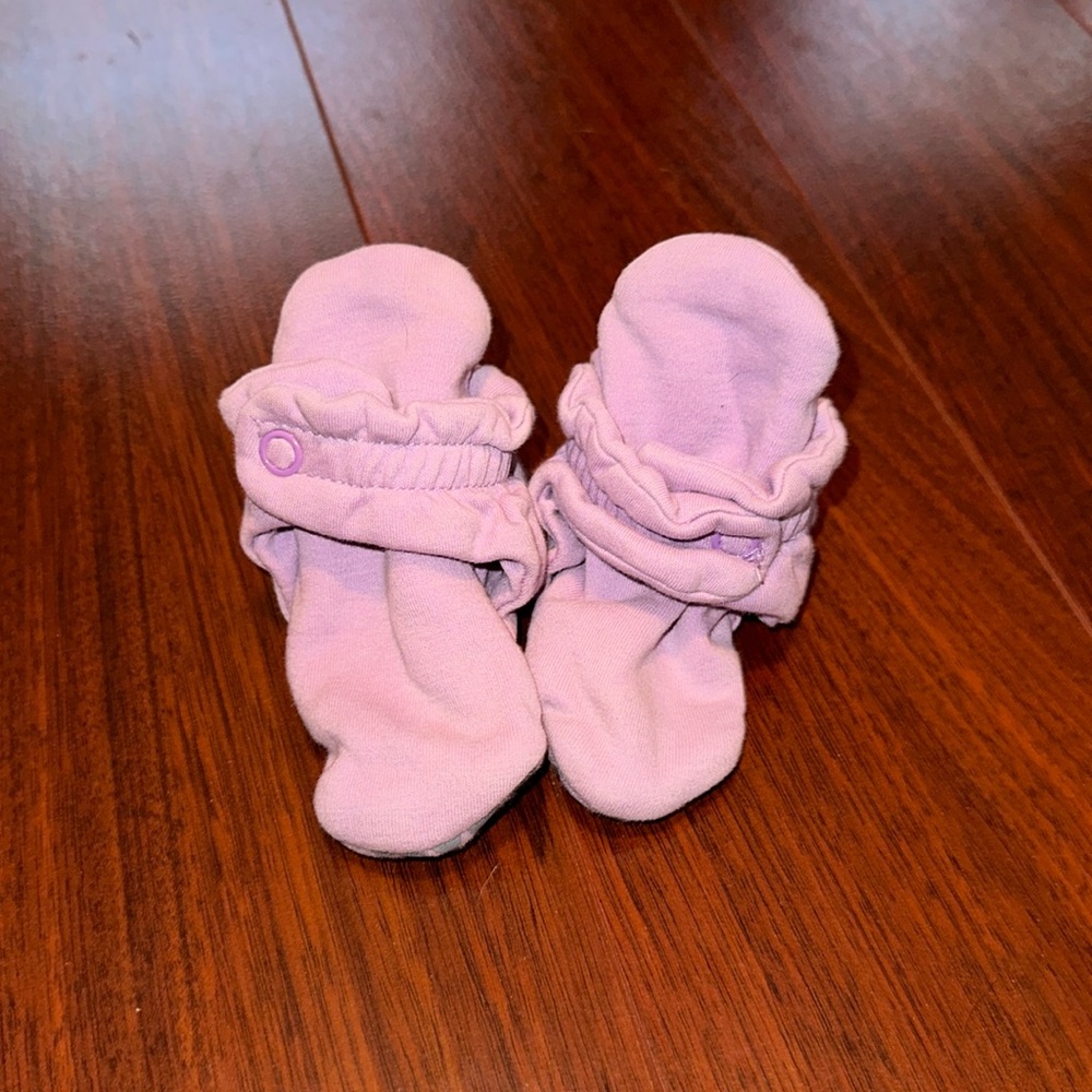 12m Light Purple Zutano Booties
